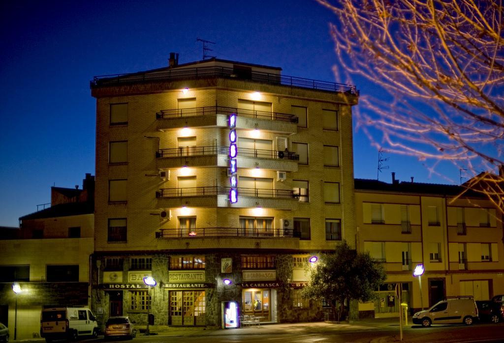 Hostal La Carrasca Monzón Extérieur photo