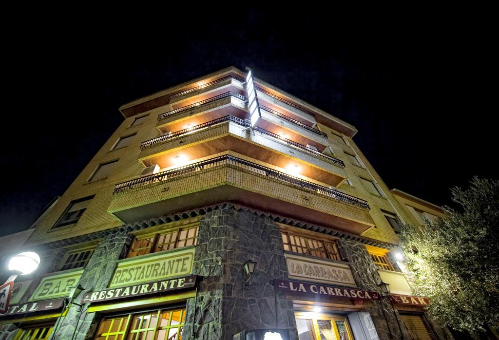 Hostal La Carrasca Monzón Extérieur photo