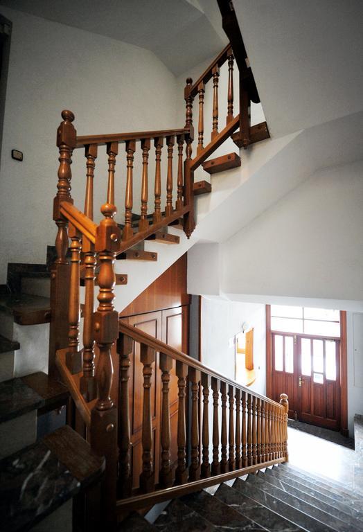 Hostal La Carrasca Monzón Extérieur photo